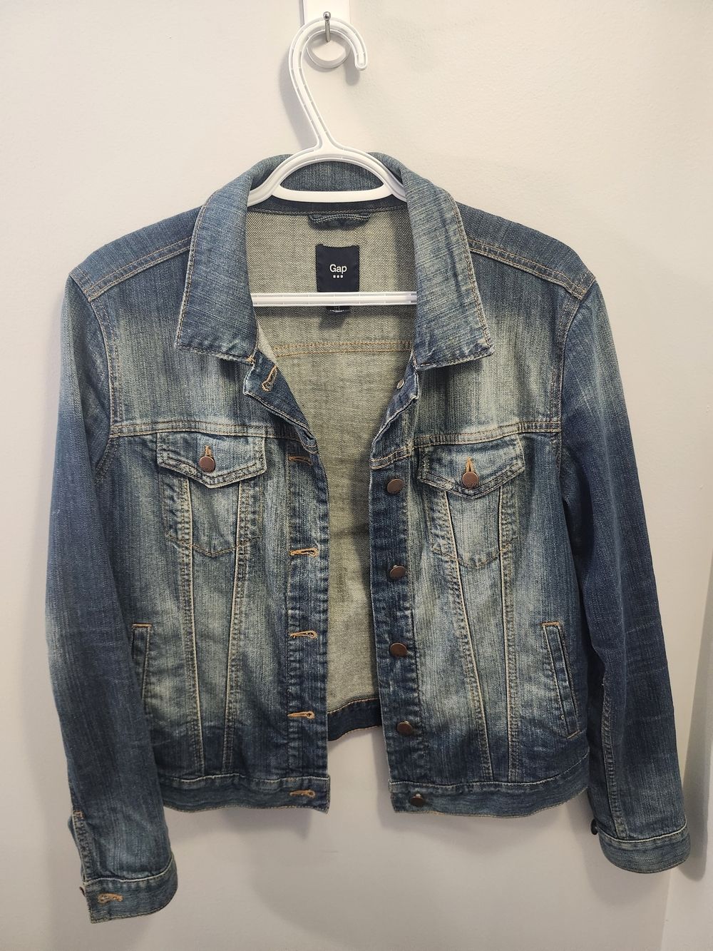 GAP Women's Faded Blue Denim Jacket